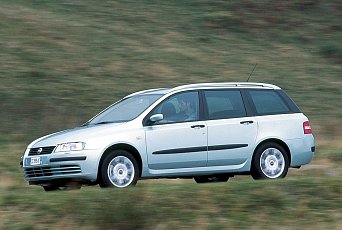 Tohle kombi koupíte hodně levně a i při současných cenách benzínu vás jeho provoz může stát jen pár korun