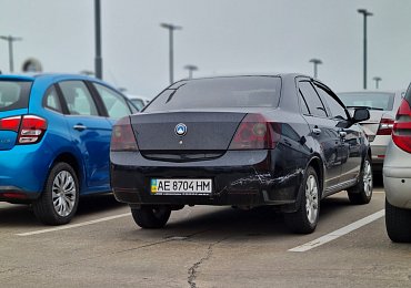 Nebezpečná kombinace. Ukrajinská RZ a čínské auto bez evropské homologace
