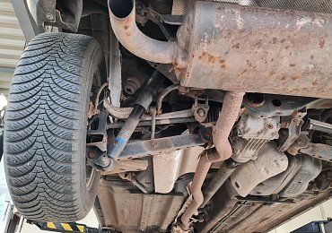 Automechanik: „Čeští řidiči na jarní přípravu auta „kašlou“ a na fakturu za servis pak nevěřícně zírají“